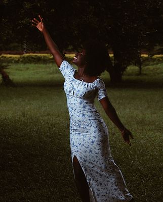 “Afro Queen”