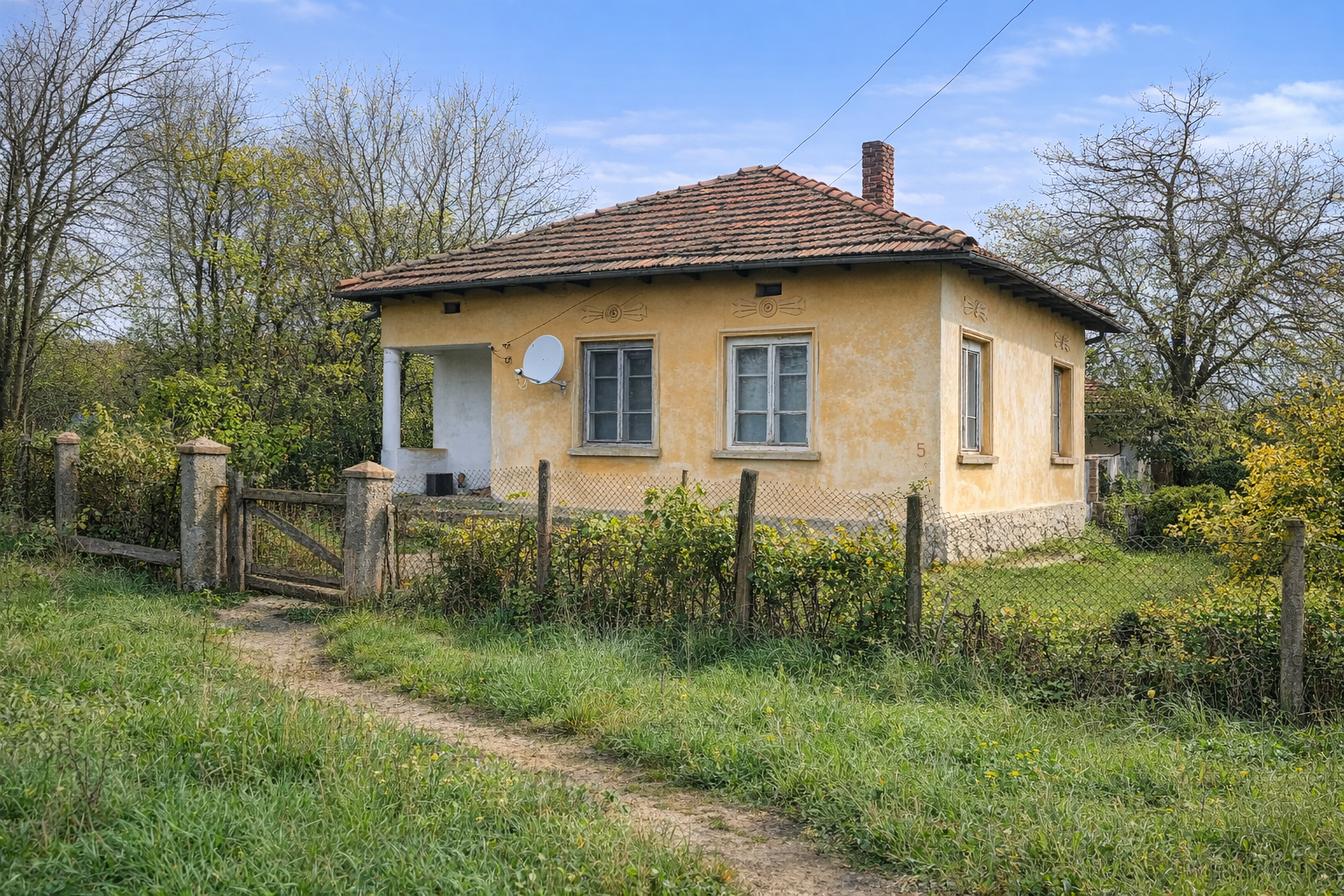Move-In Ready Village House with Two Land Plots | Tsar Petrovo, Vidin Region — House For Sale in Tsar Petrovo, Vidin Region